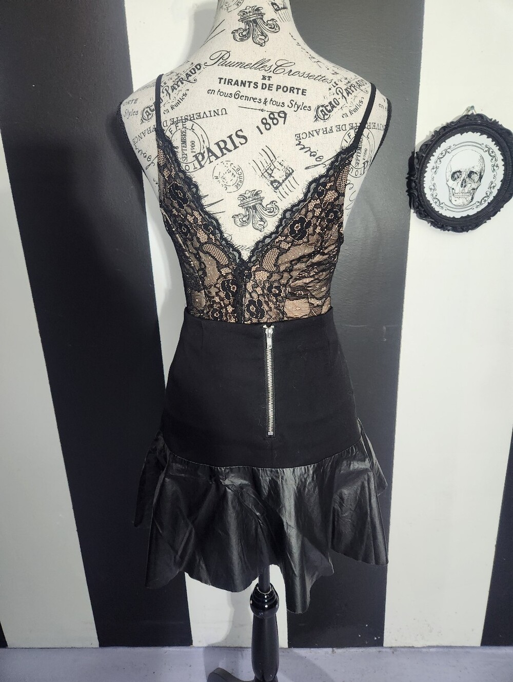 Y2k Flared Skirt - Picture 5 of 7
